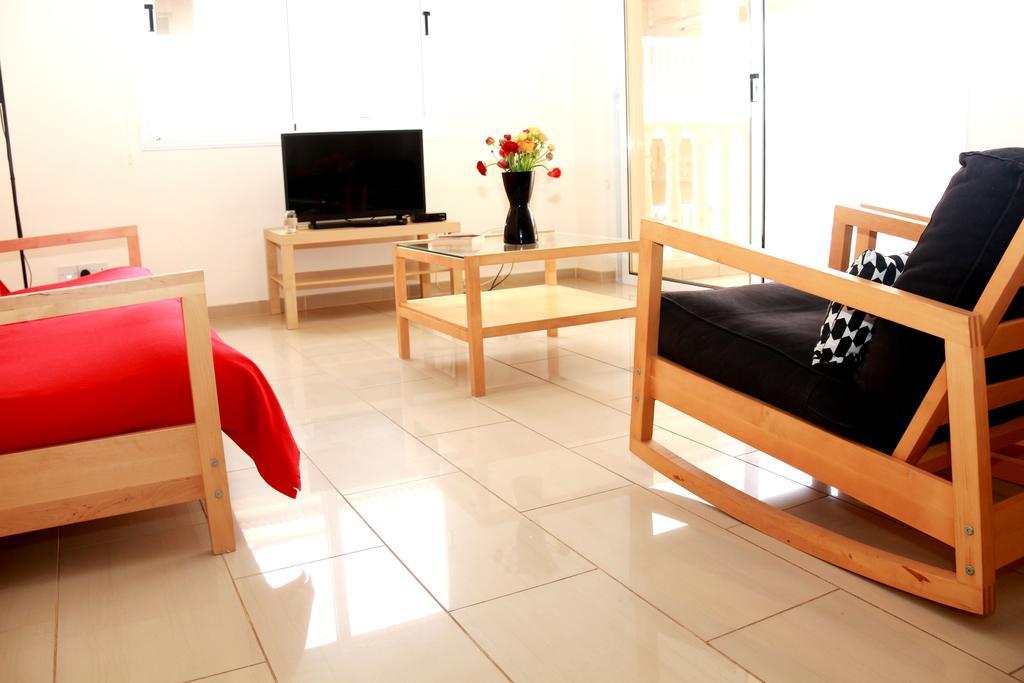 Photothea Apartments โปรทาราส ภายนอก รูปภาพ